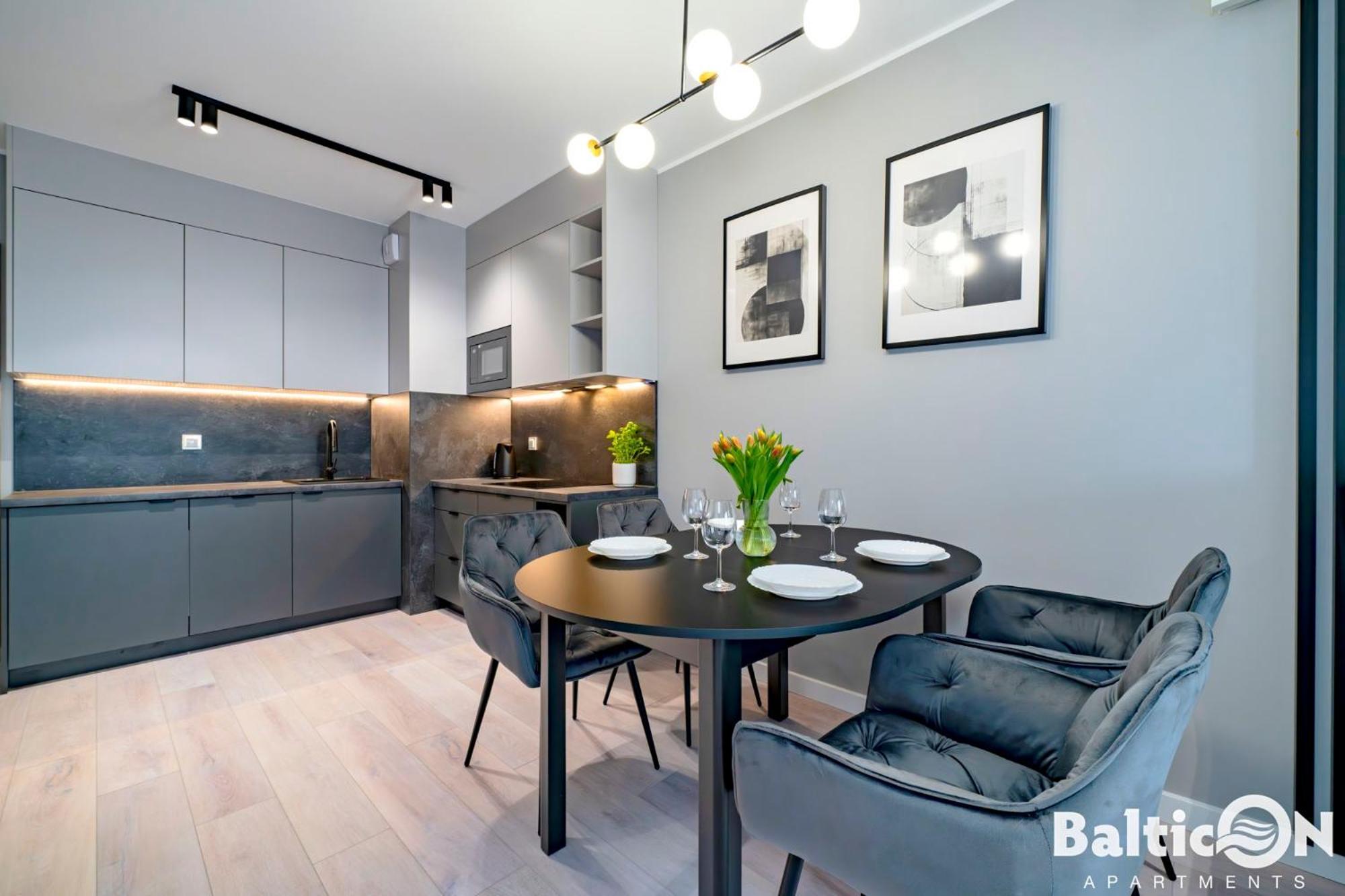 Apartamenty Balticon Kasprowicza Parking Inclusive Колобжег Екстериор снимка