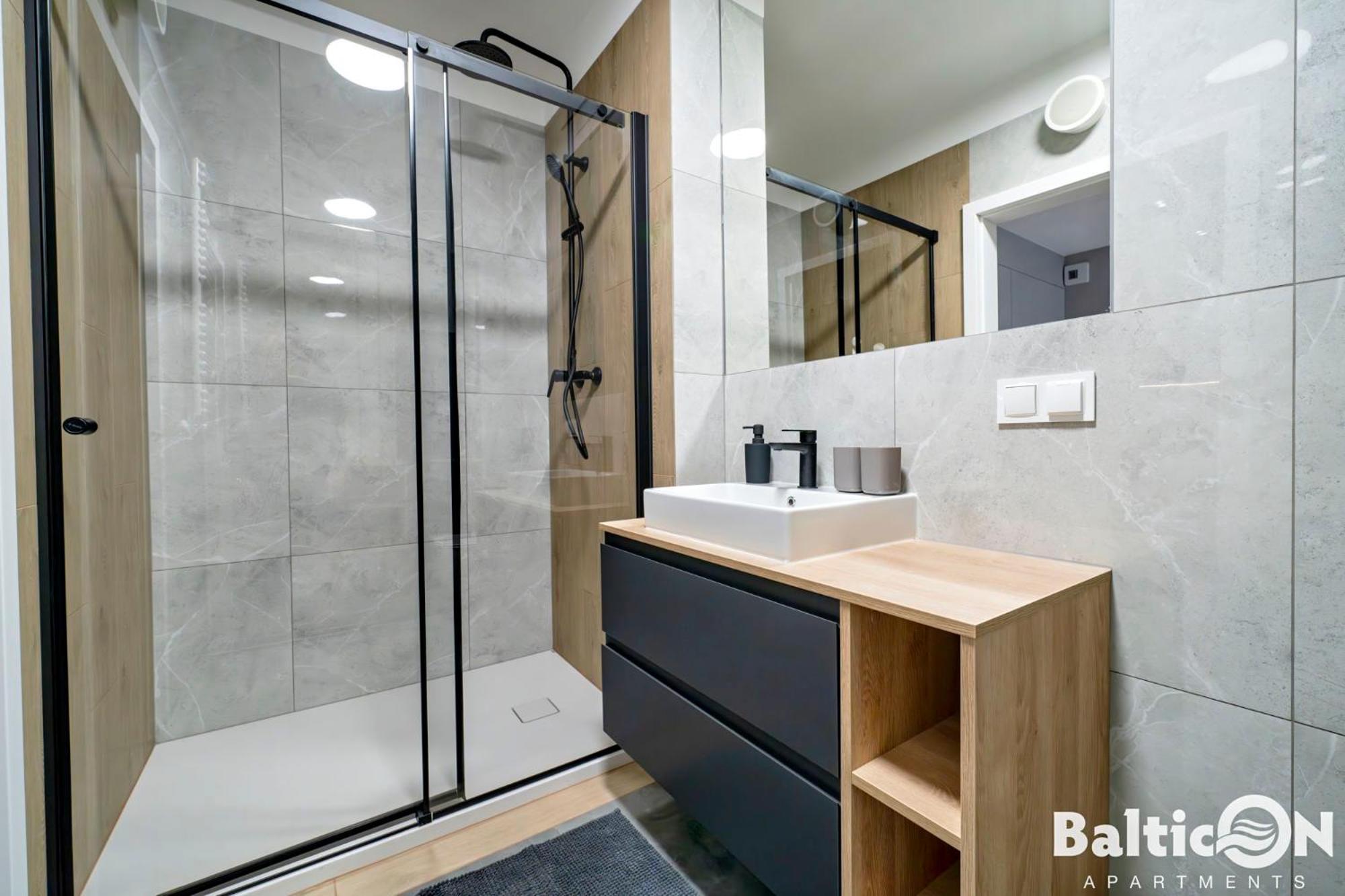 Apartamenty Balticon Kasprowicza Parking Inclusive Колобжег Екстериор снимка