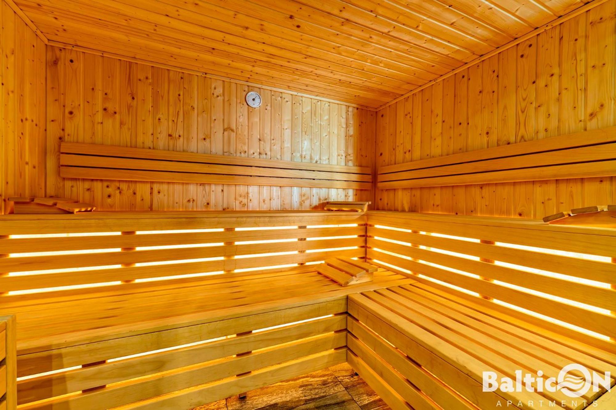 Apartamenty Balticon Kasprowicza Parking Inclusive Колобжег Екстериор снимка