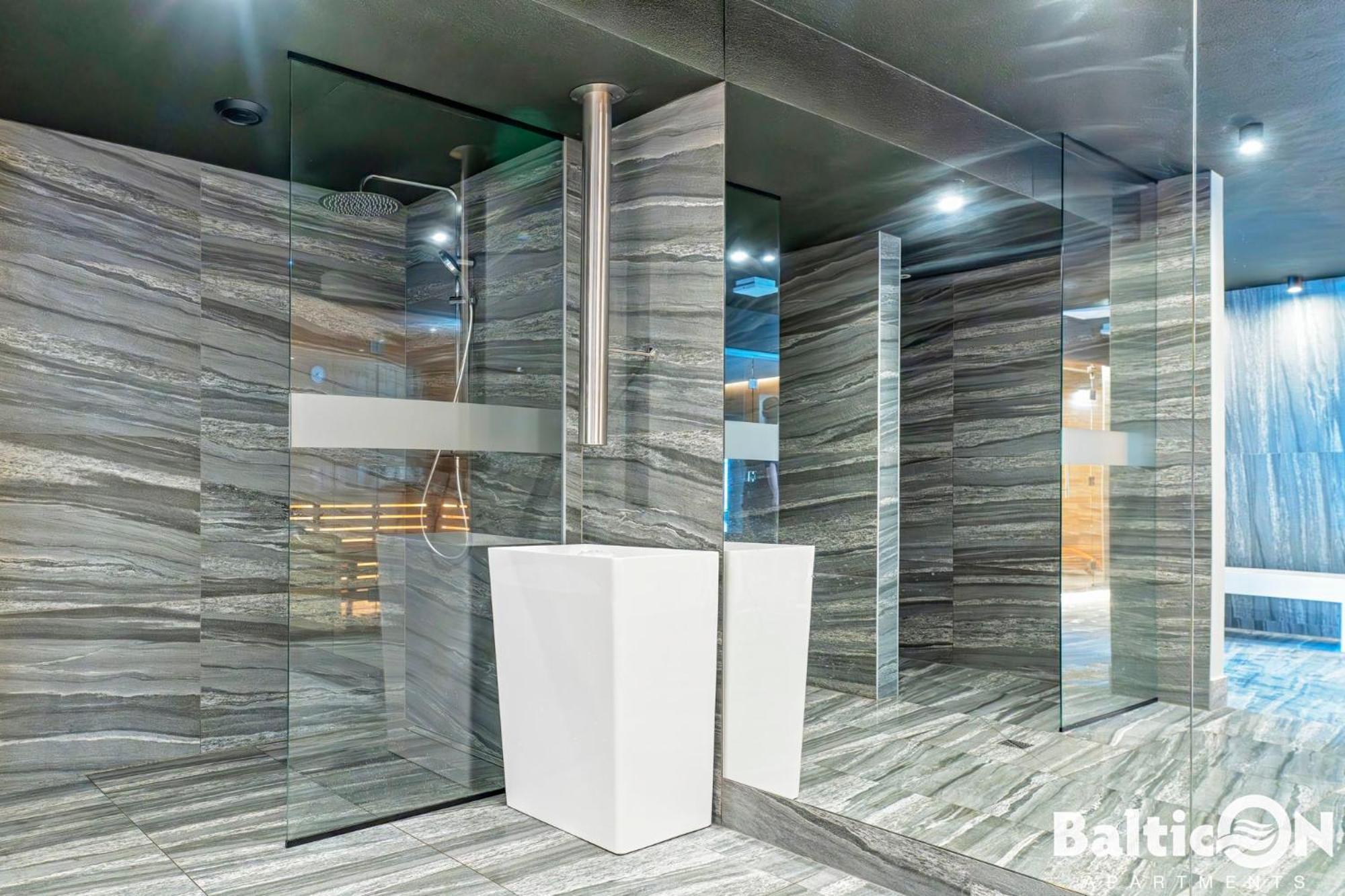Apartamenty Balticon Kasprowicza Parking Inclusive Колобжег Екстериор снимка
